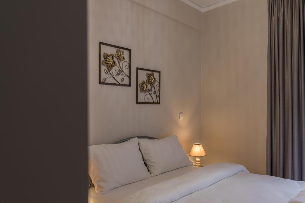 Deluxe 2 Bdr Apartment *